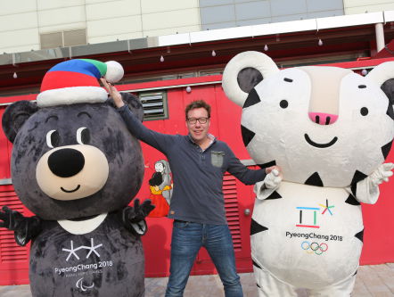 Bert bij de grens van Noord-Korea