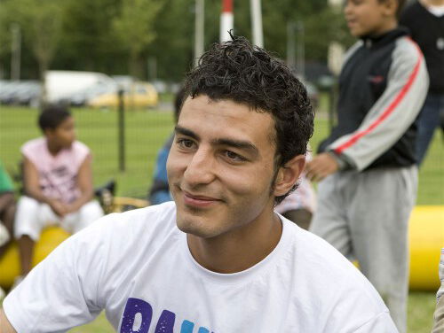 Soufiane Touzani brengt kinderen aan het sporten