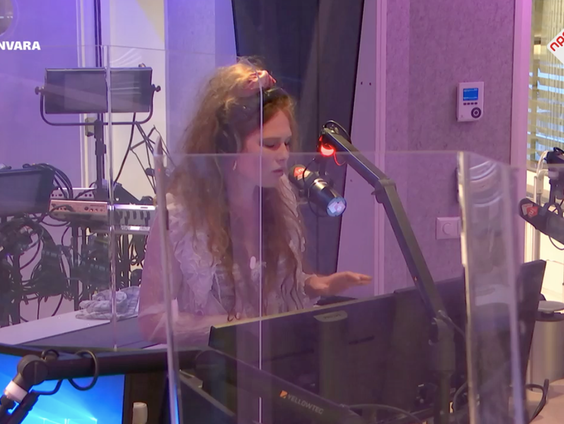 Nana M. Rose- Your power Billie Eilish cover (Live @ Giel)