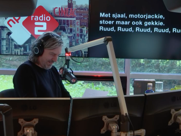 Matijn maakt een eigen versie van Drei Tage Wach