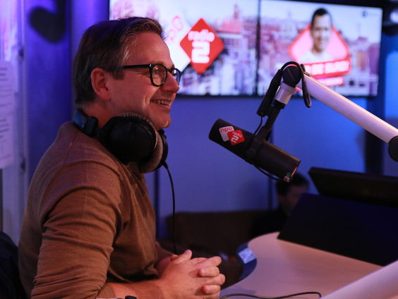Bart verraste Guus Meeuwis met de nieuwe NPO Radio 2 TopSong