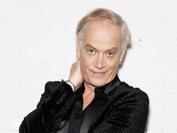 Waar heeft Stefan een tatoeage laten zetten?