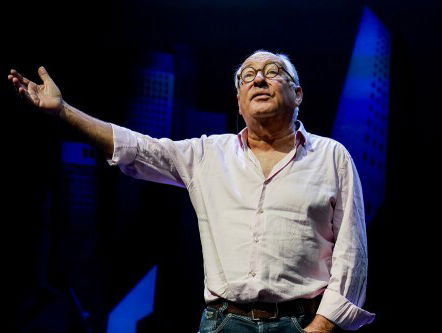 Cabaret voor corona: Youp van 't Hek over geloof