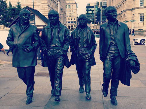 Jan Paul met zijn pa naar Liverpool voor Beatles-weekend