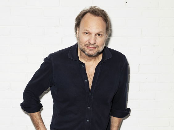 Stenders ma aan de lijn