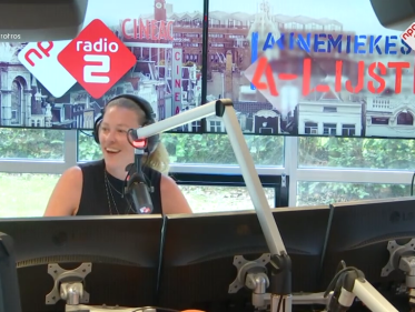 Tim de Gier van podcast De Rode Lantaarn bijt het spits af van Alle 13 Frans!