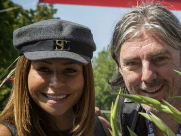 Ruud legt uit waarom hij de komende dagen vanuit huis moet radio maken