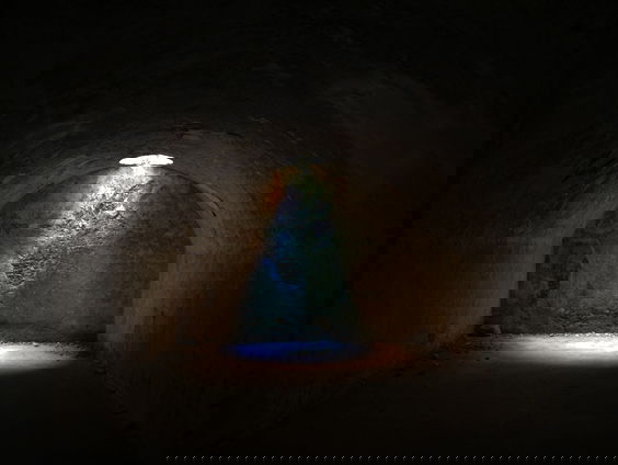 Uniek doek van inhuldiging Koningin Juliana ontdekt in kelder verzekeringsmaatschappij