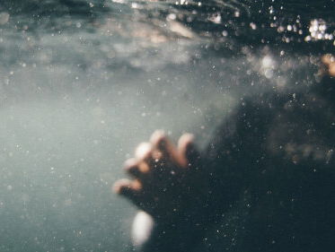 Leren kinderen wel goed zwemmen? Is een turbocursus wel een oplossing?