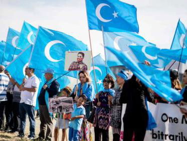 Het China Journaal met Fred Sengers: een miljoen Oeigoeren gevangen in kampen
