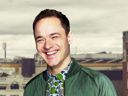 Stef heeft al 12 biertjes op en spreekt live een jingle in