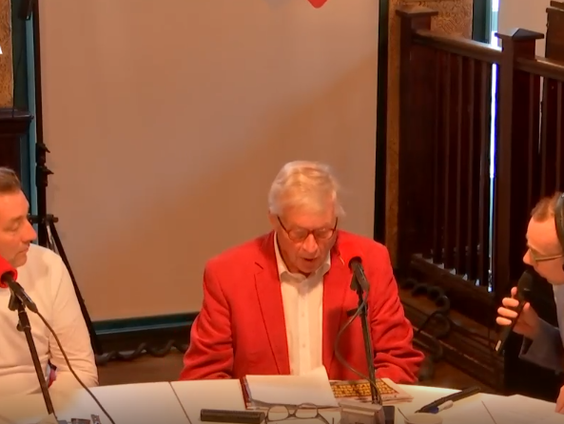 Rechercheur John Warrink vertelt over zijn zoektocht naar medium Jomanda. Samen met oud-journalist Bert Voskuil is hij te zien in de documentaire ‘Jomanda: Lady of The Light’.