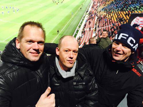 Ajax-fan Ricardo Eshuis kippenvel door stadionsfeer bij overwinning Ajax