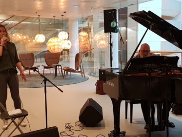 Deze armen (live in Volgspot) - Maike Boerdam en Wim Veenhof