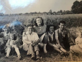 Rien zoekt nichtje Sjaan van Driel