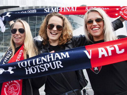 Ajax-fan in Londen en barman aan het Leischeplein over Ajax