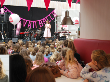 Sjanet Albada over Huis van Belle en de Huis van Belle-dag