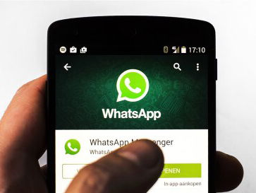 We appen tegenwoordig liever dan dat we bellen