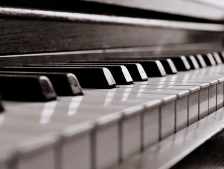 Hans Jansen gaat alle stationspiano's van het land af