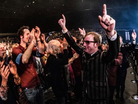 Dave von Raven over The Kik in Ahoy