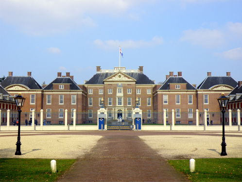 Bijzondere boom verhuist van Apeldoorn naar Londen