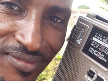 Een radiozender in Benin zoekt veiligheid