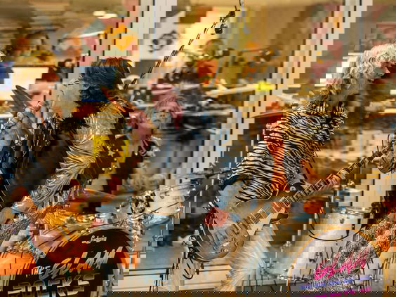 The Glamrocks coveren de Leidse jaren 70 band Catapult met 'Teeny Bopper Band'