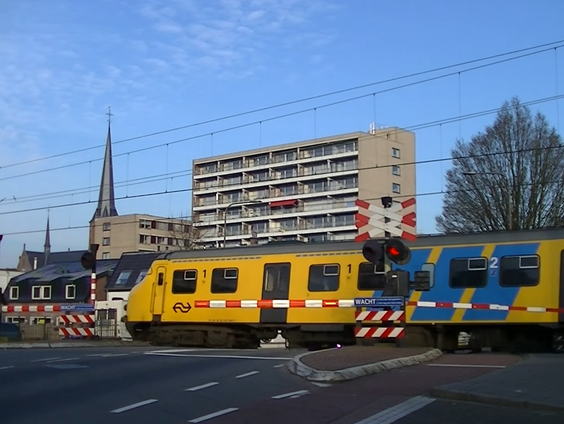 Filmpjes spoorwegovergangen van Justus Moek razend populair