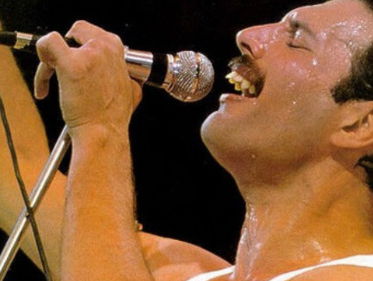 Er is een nieuwe single van Freddie Mercury uitgebracht en die hoor je hier!