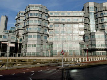 Carlo Verschoor druk met AIVD kerstpuzzel