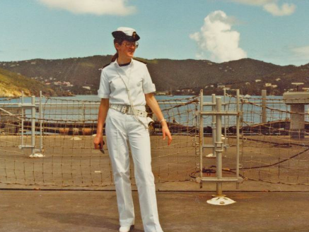 Elly Piek uit Dordrecht was een van de eerste marinevrouwen van ons land