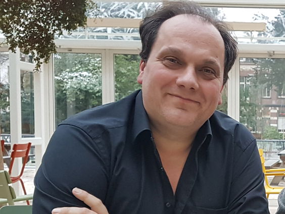 Erris van Ginkel over online comedyserie #wijwerkenthuis