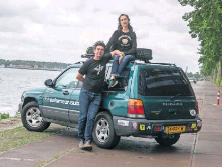 Dirk Jan Roeleven en zijn auto De Boswachter zijn terug na 24-duizend kilometer rijden naar Tokio. Slotgesprek