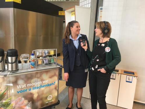 Een ziekenhuis is niks zonder schoonmakers, technici én... gastvrouwen