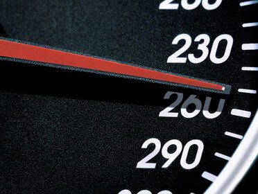 Ergeren hardrijders zich aan hardrijders?