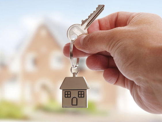 Makelaar Debbie Mels geeft tips en tricks voor het kopen én verkopen van een woning!