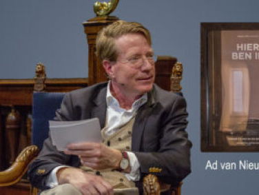 Ad van Nieuwpoort vroeger een opstandig jongetje