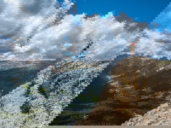 Overgave als ruggengraat van de samenleving