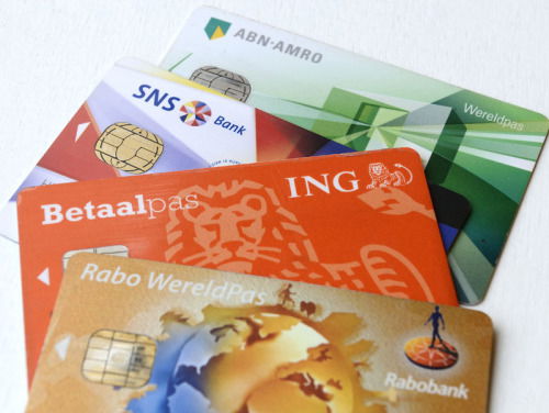 Waarom gaan tarieven bij banken weer omhoog?