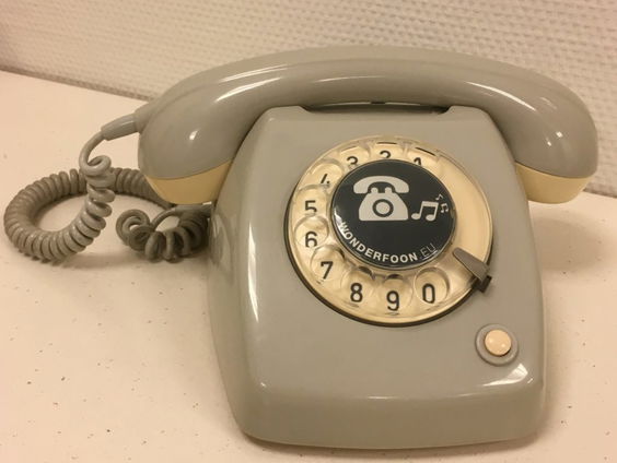 Stichting Telstar@Work zoekt ouderwetse telefoons met draaischijf om 'Wonderfoons' van te maken