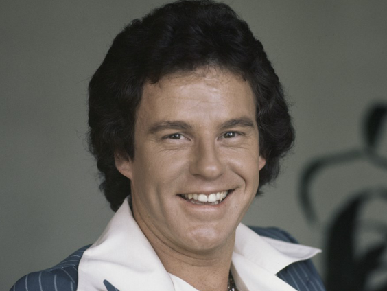 Jan Paparazzi over Don Mercedes' 'Rocky'