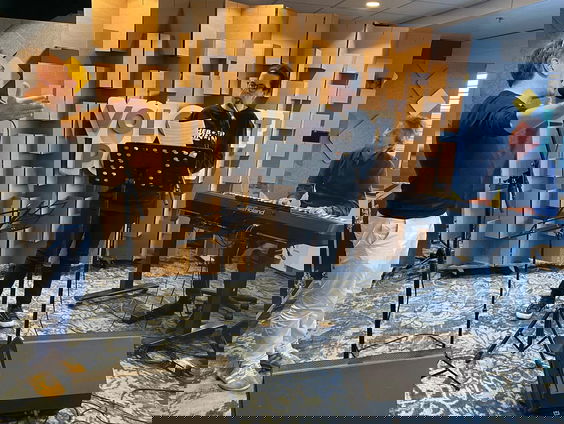 Volgspot Podium: primeur van 'Les vacances'