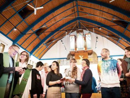 Familie Tamrazyan van het kerkasiel krijgt verblijfsvergunning