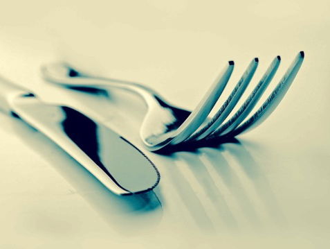 Dickie doneerde bestek aan het V-Monument