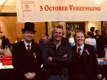 Leiden eet haring en wittebrood want het is 3 oktober!