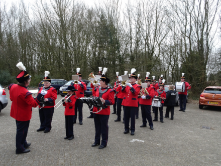 Andre Rieu geeft instrumenten aan 'Blij met Muziek'