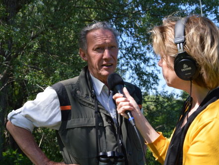 3/4 Petra en boswachter Jacques op pad