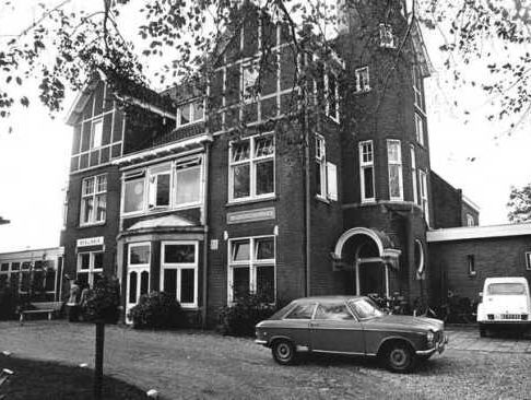 De NVSH-Abortusvluchten worden gestaakt en de Bloemenhove Kliniek opent.