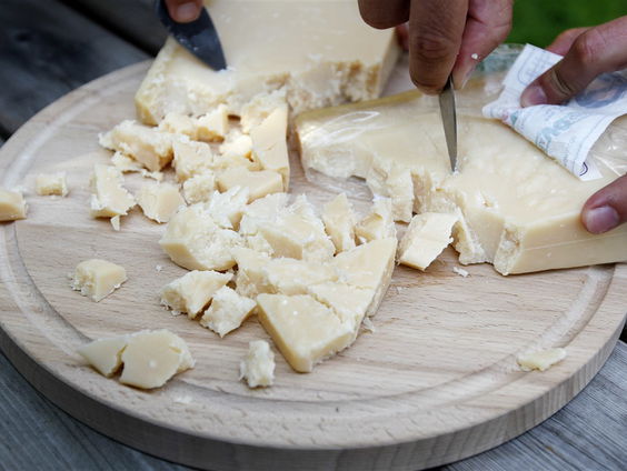 Gezocht: Eigenaar van gestolen kaas en truffel pate!