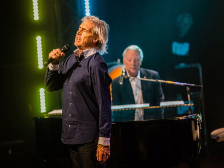 Hans de Booij zingt live 'Annabel' en 'Thuis Ben'